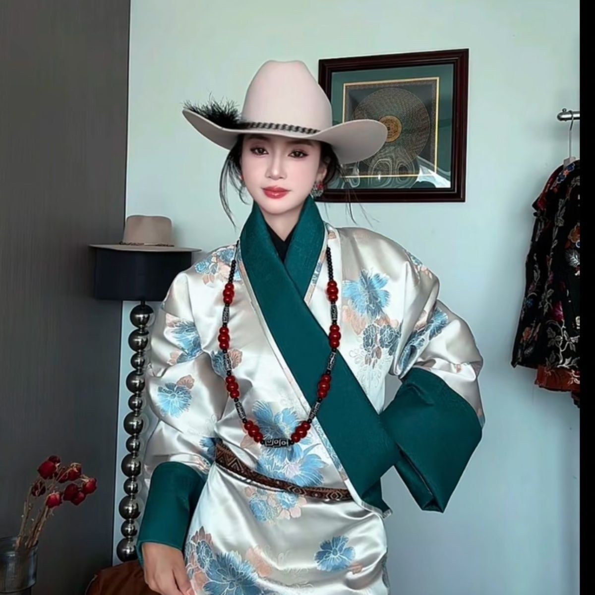New Women's Bhutanese Tibetan  - огляд і ціна Ethnic Fashion Shoot